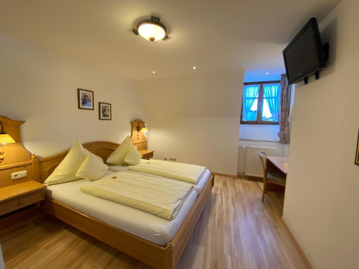 Hotel Lobmeyer Roding Esterno foto
