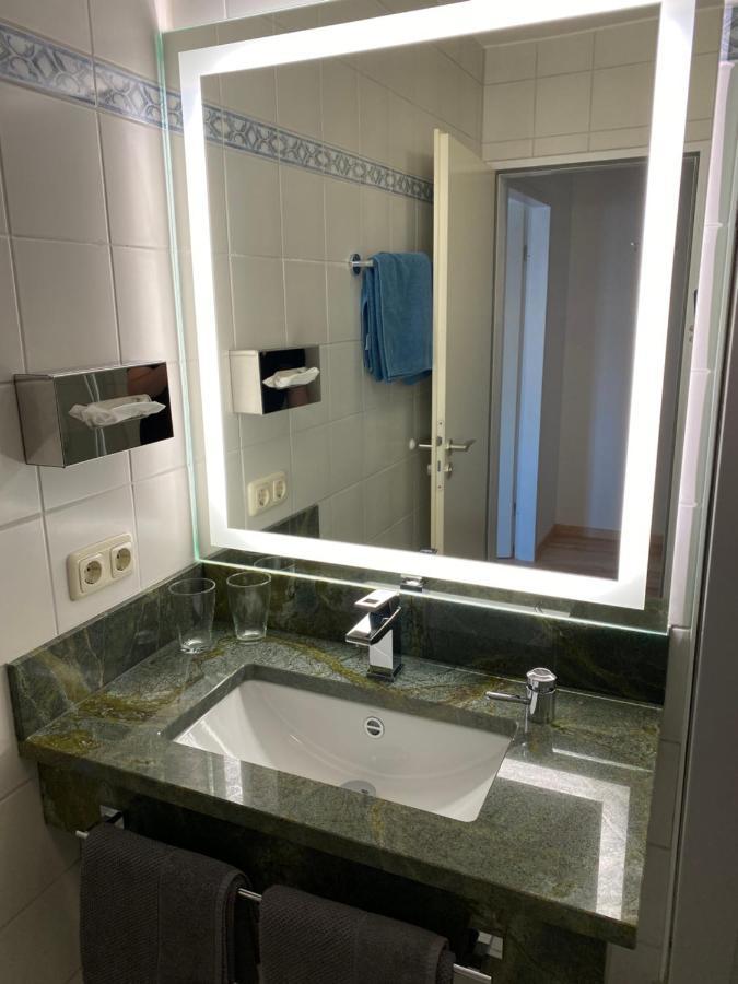 Hotel Lobmeyer Roding Esterno foto